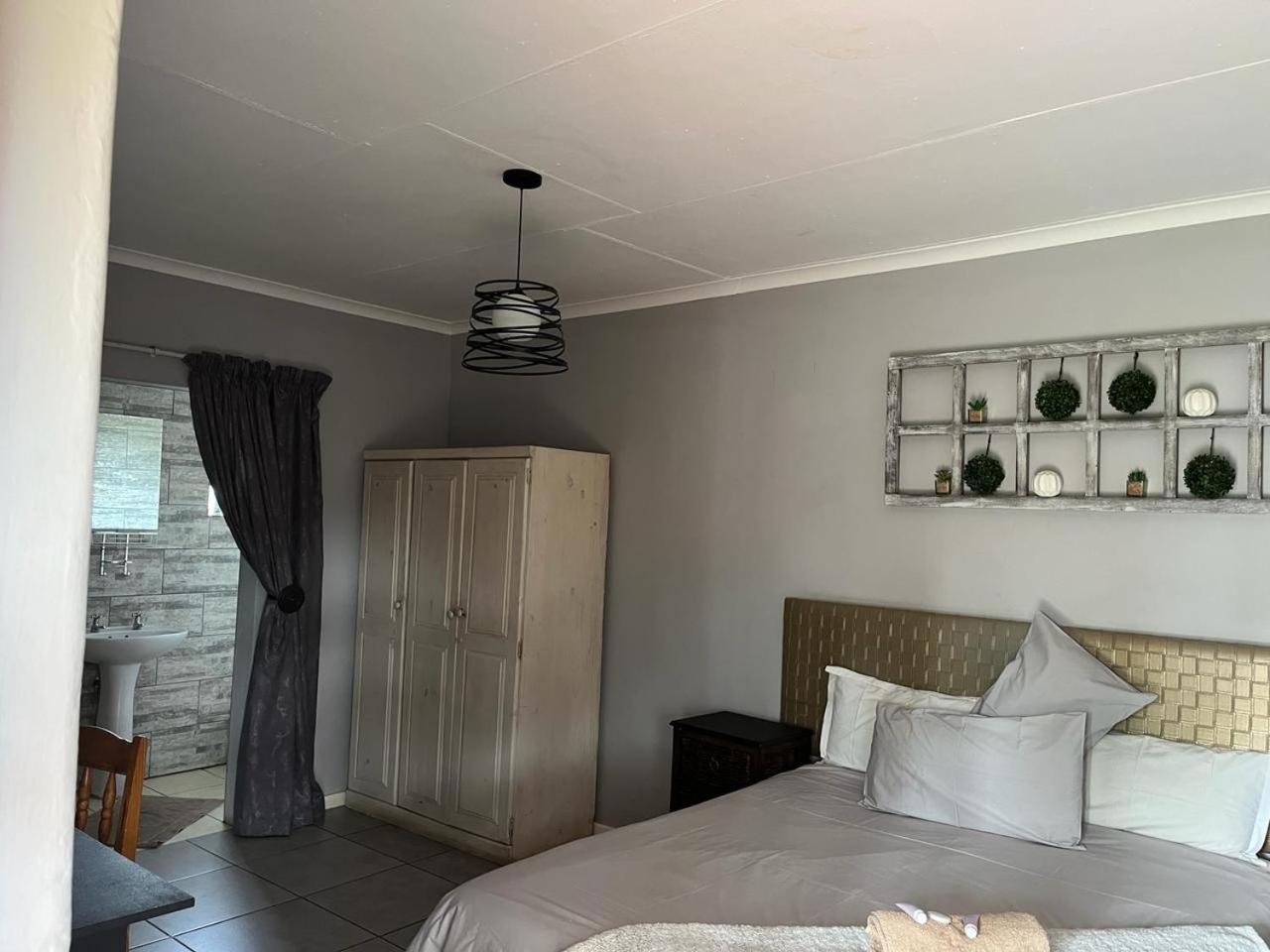 Balfour Lodge Luaran gambar