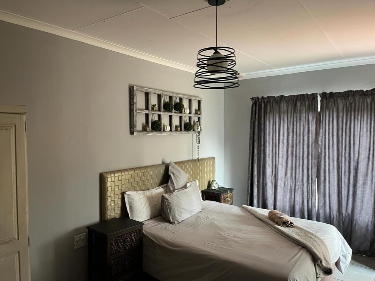 Balfour Lodge Luaran gambar