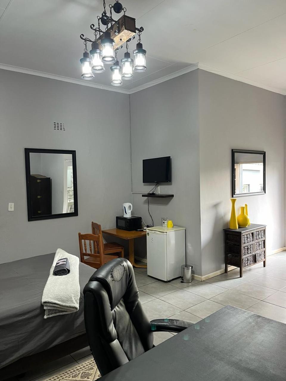 Balfour Lodge Luaran gambar