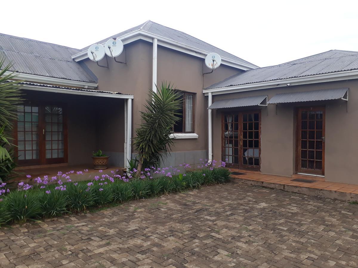 Balfour Lodge Luaran gambar