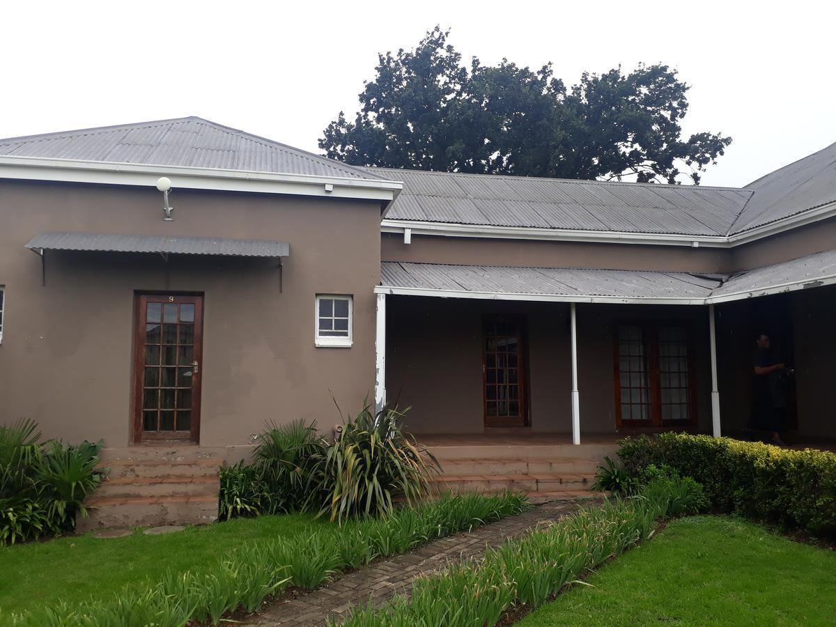 Balfour Lodge Luaran gambar