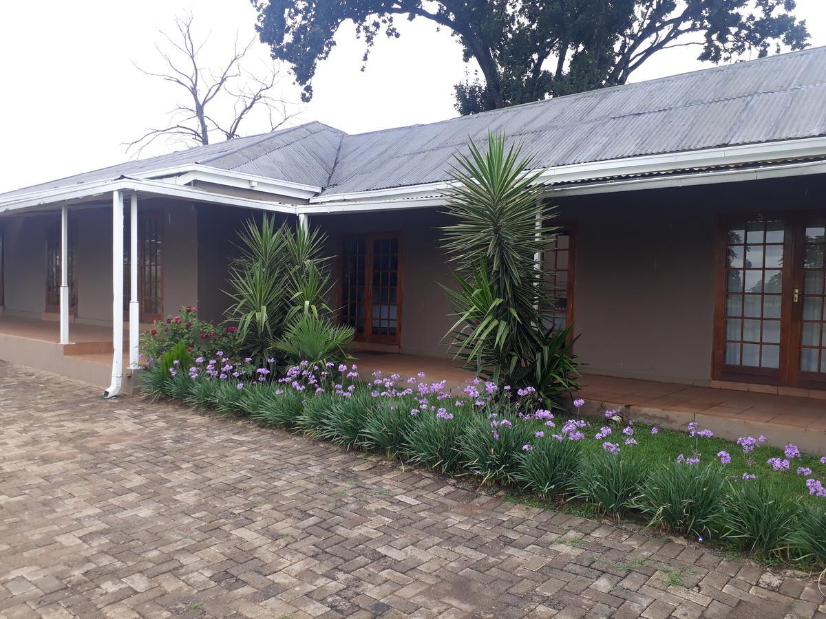 Balfour Lodge Luaran gambar