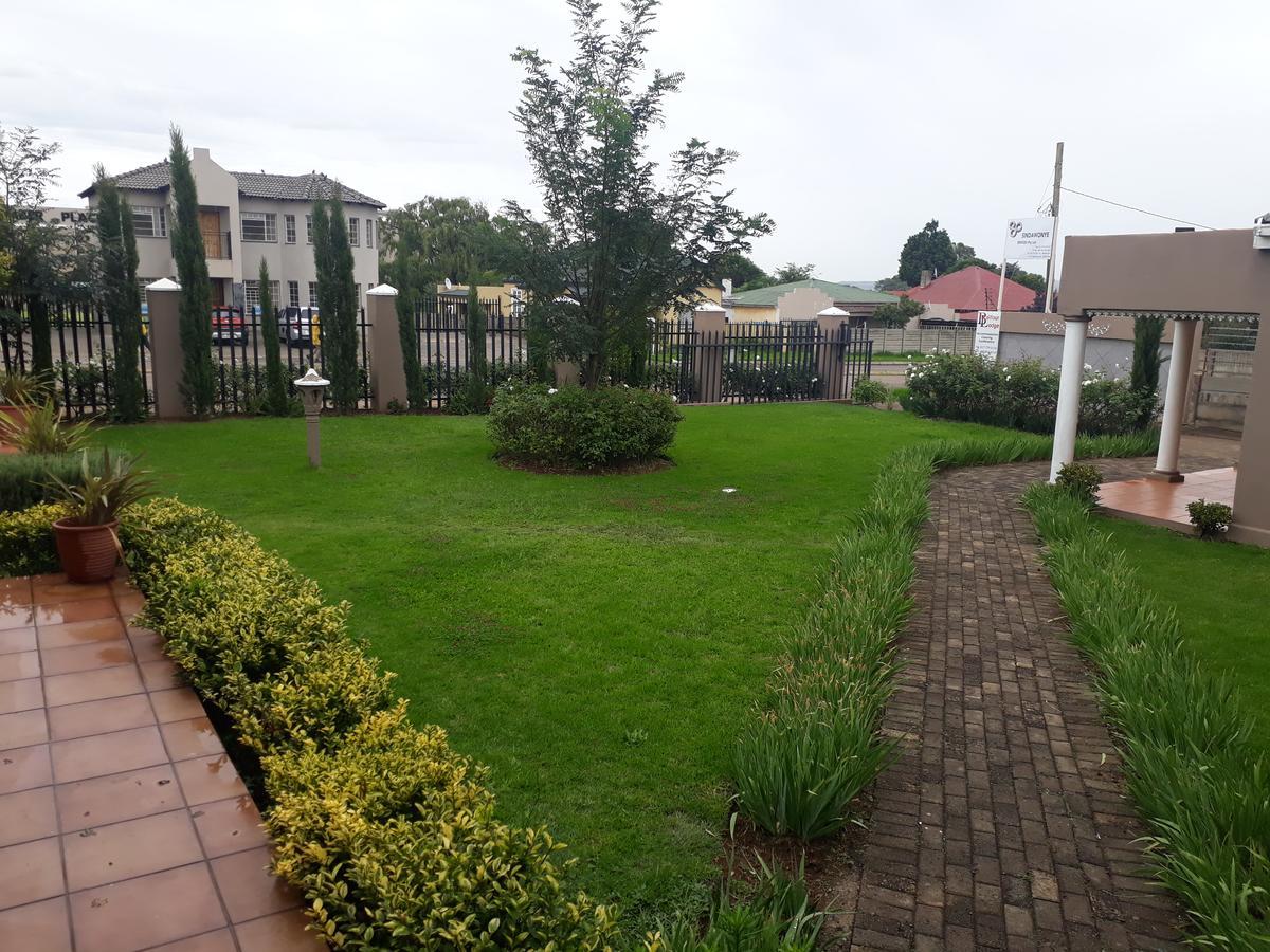 Balfour Lodge Luaran gambar